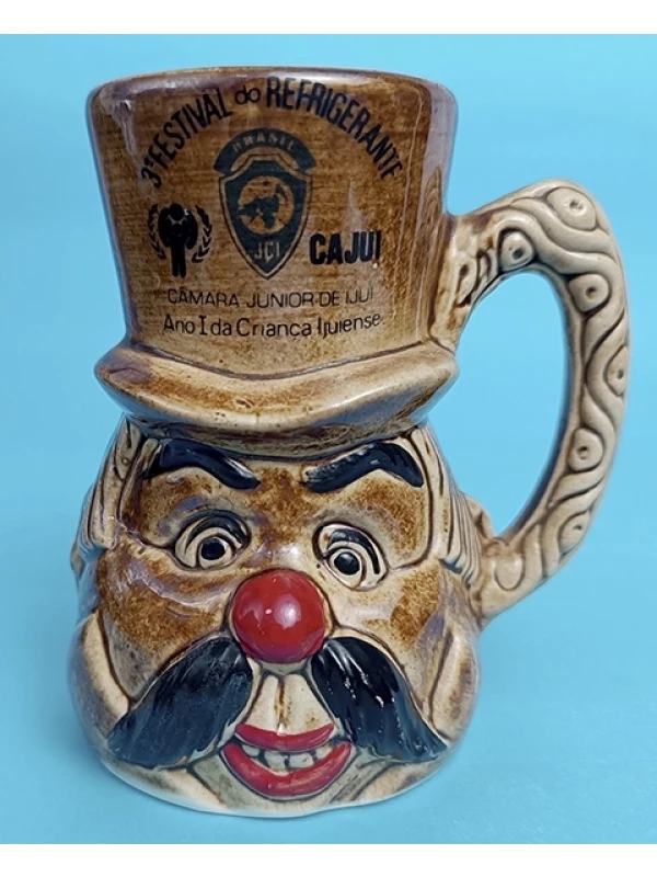 Caneca de refrigerante comemorativa